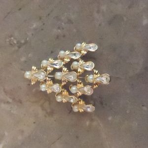 Vintage Avon Gold Tone Angel Tree Brooch